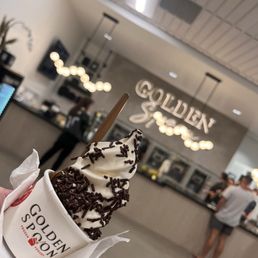 Old-fashioned vanilla w/chocolate sprinkles Old-fashioned vanilla w/chocolate sprinkles