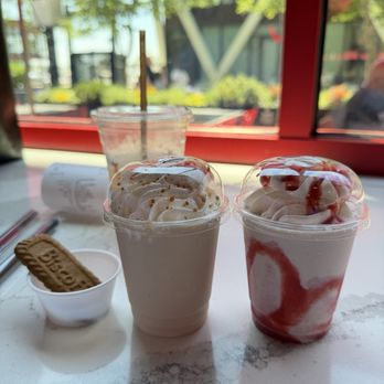 Gordon Ramsay Fish & Chips - Mini Strawberries & Cream Shake, mini biscoff shake - Fish & Chips Near Me - Washington, DC, District of Columbia