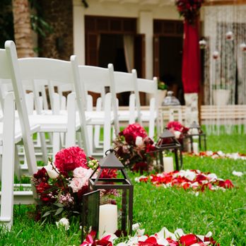 Easley Designs - Wedding Planning Near Me - Honolulu, Hawaii Easley Designs - Wedding Planning Near Me - Honolulu, Hawaii