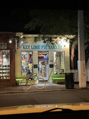 Key Lime Pie Bakery by null