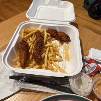 Lazuri Chicken N Pizza - Crispy Chicken Tenders - Chicken Shop Near Me - Boston, Massachusetts Lazuri Chicken N Pizza - Crispy Chicken Tenders - Chicken Shop Near Me - Boston, Massachusetts