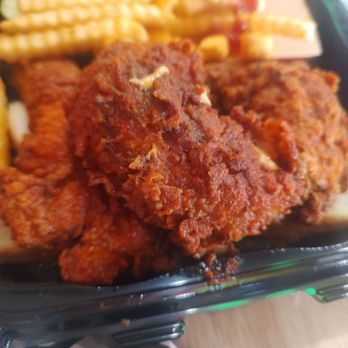 Dave's Hot Chicken - Chicken Shop Near Me - Henderson, Nevada