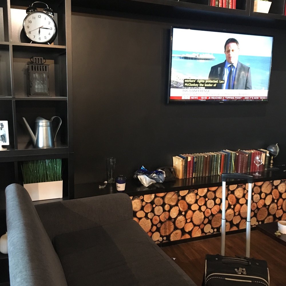 Caffè Ritazza - Nice little lounge area - Coffee & Tea Near Me - Newcastle upon Tyne, XTW