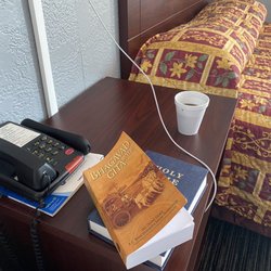 Gandy Motor Lodge - The gift that keeps in giving in Gandy