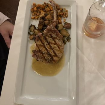 The Kentucky Castle - Pork chop - Hotels Near Me - Versailles, Kentucky The Kentucky Castle - Pork chop - Hotels Near Me - Versailles, Kentucky