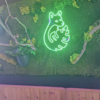 Funky Fauna Artisan Ales - Love the atmosphere and decor at this brewery! - Breweries Near Me - Bend, Oregon Funky Fauna Artisan Ales - Love the atmosphere and decor at this brewery! - Breweries Near Me - Bend, Oregon