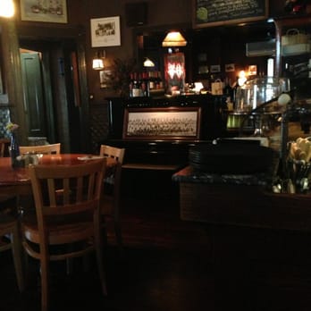 Riley's - Bars Near Me - Syracuse, New York