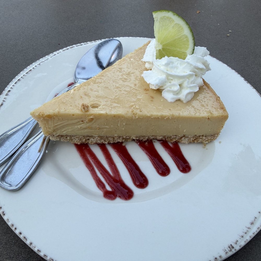 Bluewater Avalon - Key lime pie - Seafood Near Me - Avalon, California Bluewater Avalon - Key lime pie - Seafood Near Me - Avalon, California