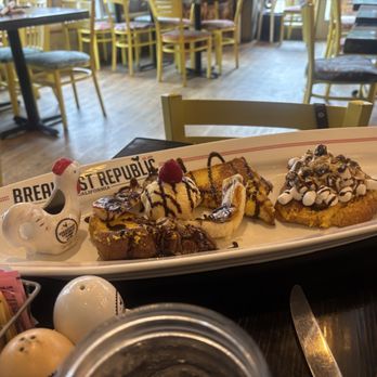 Breakfast Republic - Banana Split French Toast and S'mores French Toast - Breakfast & Brunch Near Me - Culver City, California