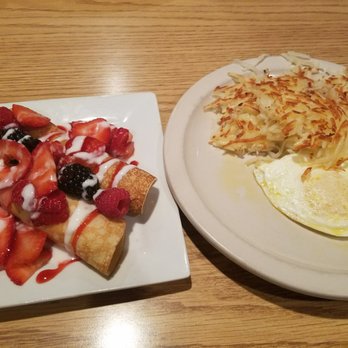 Ramblin Roads - Berry crepes - Breakfast & Brunch Near Me - Bountiful, Utah Ramblin Roads - Berry crepes - Breakfast & Brunch Near Me - Bountiful, Utah