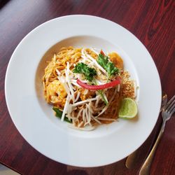 Thai Pagosa - Pad thai hot.