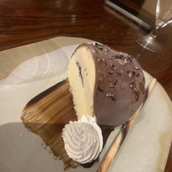 A Land Remembered - Irish ice cream cake - Steakhouses Near Me - Orlando, Florida A Land Remembered - Irish ice cream cake - Steakhouses Near Me - Orlando, Florida