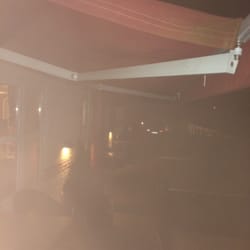 Hotel Kommandørgården - Rygepause under middag med svigerfamilien!