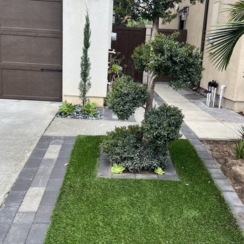 Jose Rodríguez Landscaping - a front yard of a home - Landscaping Near Me
