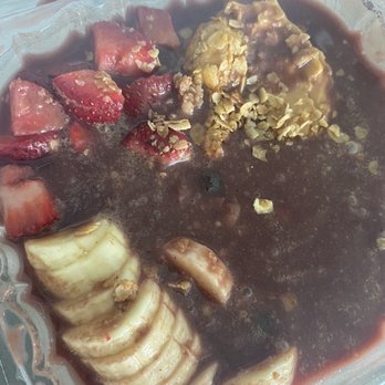 The Juicery Bar - a bowl of fruit and oatmeal - Juice Bars & Smoothies Near Me - Miami, Florida