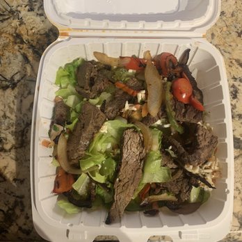 El Gallo Negro - Fajita salad - Mexican Near Me - Windsor, California El Gallo Negro - Fajita salad - Mexican Near Me - Windsor, California