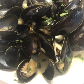 Hook & Anchor - Coconut curry mussels - Seafood Near Me - Costa Mesa, California