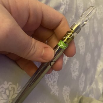 Curaleaf - Curaleaf vape pen with vape cartridge. Pure heaven!!! - Cannabis Clinics Near Me - Orlando, Florida