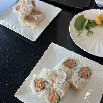 Oroshi Sushi - spicy tuna cut rolls - Japanese Near Me - Valley Glen, California Oroshi Sushi - spicy tuna cut rolls - Japanese Near Me - Valley Glen, California