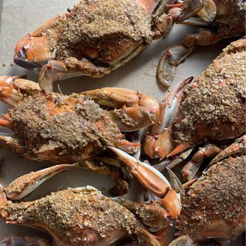 L P Steamers - Steamed large blue crab - Seafood Near Me - Baltimore, Maryland