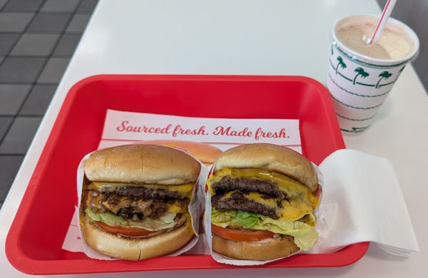 In-N-Out Burger by null
