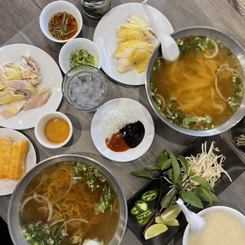 Saigon 88 - Vietnamese Near Me - Sacramento, California