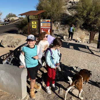 Desert Foothills Trailhead - Hiking Near Me