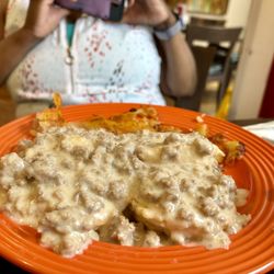 J&B's Grill - Biscuits & gravy