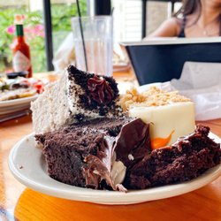 Captain Georges Seafood Restaurant - Desserts are for sharing