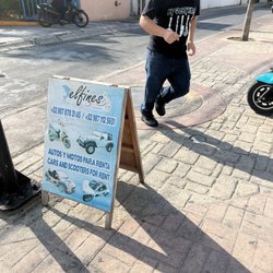 Delfines - Sign out front