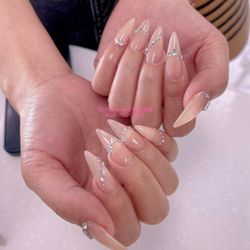 MJ Nail Island