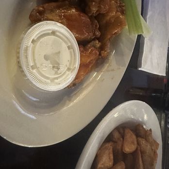 Anchor Bar - Honey Garlic wings - Chicken Wings Near Me - Williamsville, New York