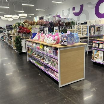 pOpshelf - Party Supplies Near Me - Elizabethtown, Kentucky