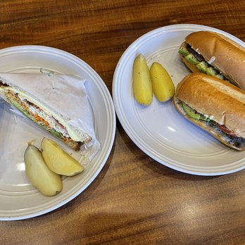 Spero Spera - Mixed Avocado sandwich on the left and Avocado Steak on the right - Coffee & Tea Near Me - Honolulu, Hawaii Spero Spera - Mixed Avocado sandwich on the left and Avocado Steak on the right - Coffee & Tea Near Me - Honolulu, Hawaii