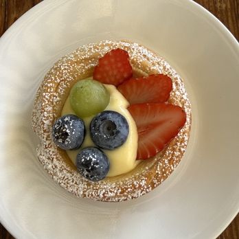 Lazy Dough - Fruit tart - Breakfast & Brunch Near Me - Long Beach, California