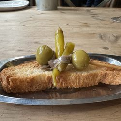 El Tap - Anchovy and olive mounted on toast. Small yet delicate bite. Loved it.