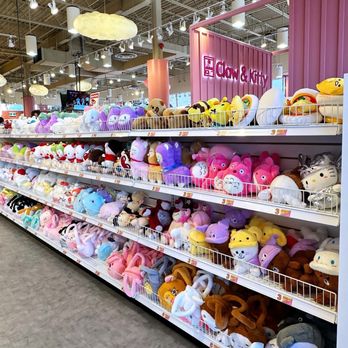 Claw & Kitty - Arcades Near Me - Markham, Ontario