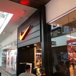 nike outlet jersey gardens mall