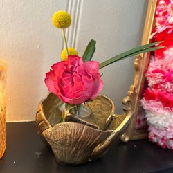 Bartz Viviano Flowers & Gifts - Budding Flower arrangement