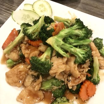 Asian Corner Cafe - Chicken and broccoli - Asian Fusion Near Me - Chandler, Arizona