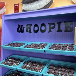 Wicked Whoopies - Inside