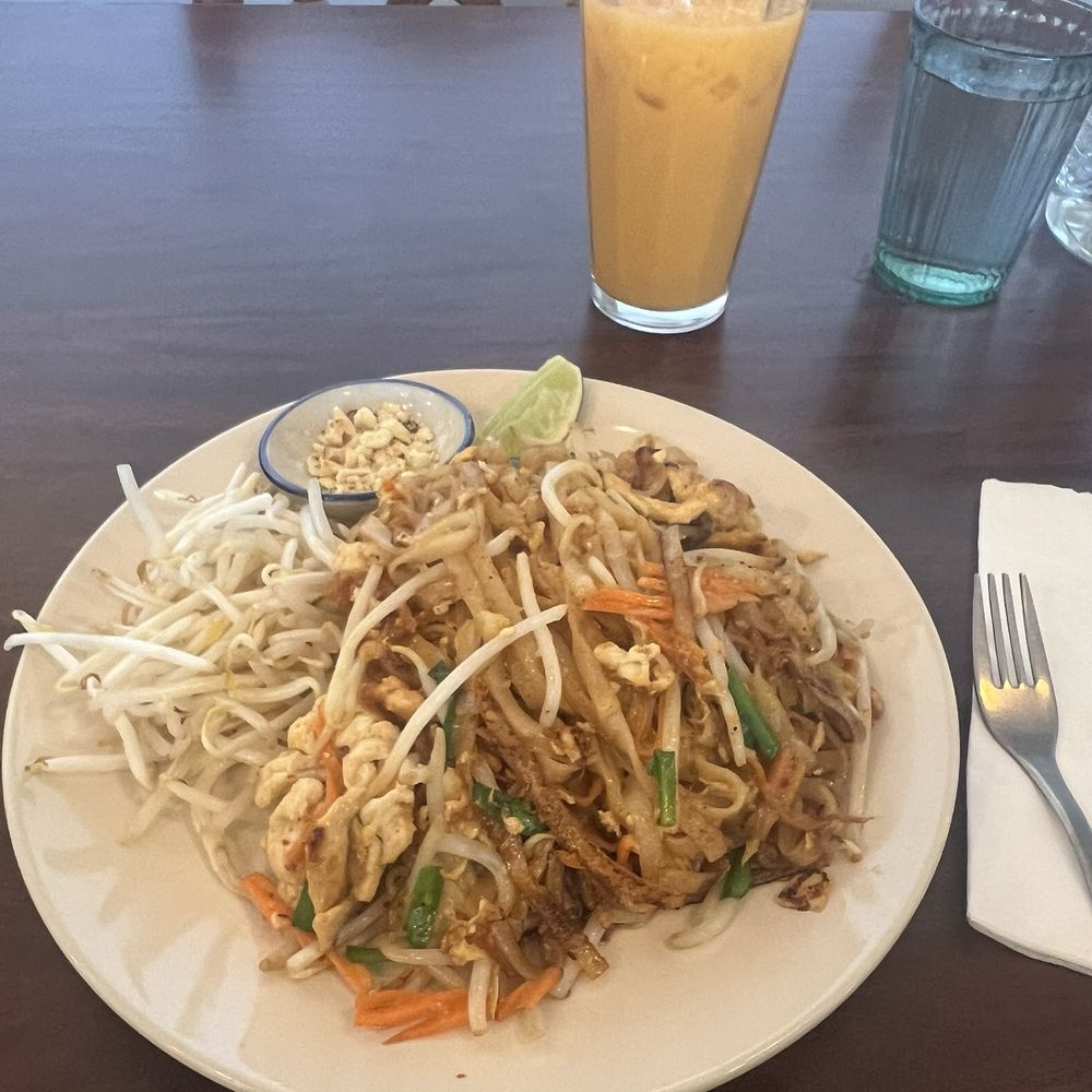 Chicken Pad Thai