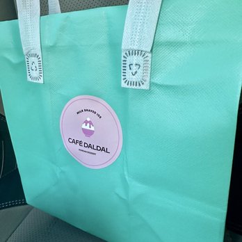 Cafe Daldal - Insulated bag for to go orders - Desserts Near Me - Fresno, California Cafe Daldal - Insulated bag for to go orders - Desserts Near Me - Fresno, California