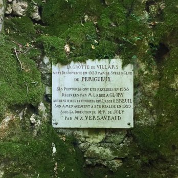 Grotte de Villars - Sign as you enter - Tours Near Me - Villars, 24