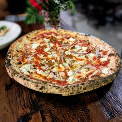 Övn Wood Fired Pizza - Bushwick 12" - spectacularly good! IG: @bilalandjesseatfood