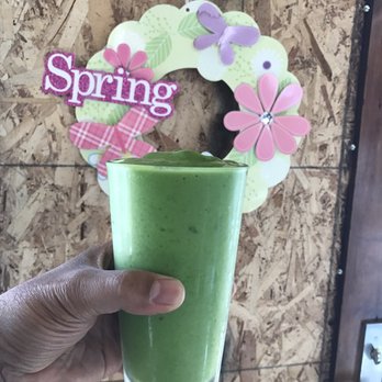 Happy Belly - The Green Acres: Apple, cucumber, banana, avocado, spinach and celery. Yum!! - Juice Bars & Smoothies Near Me - Tacoma, Washington