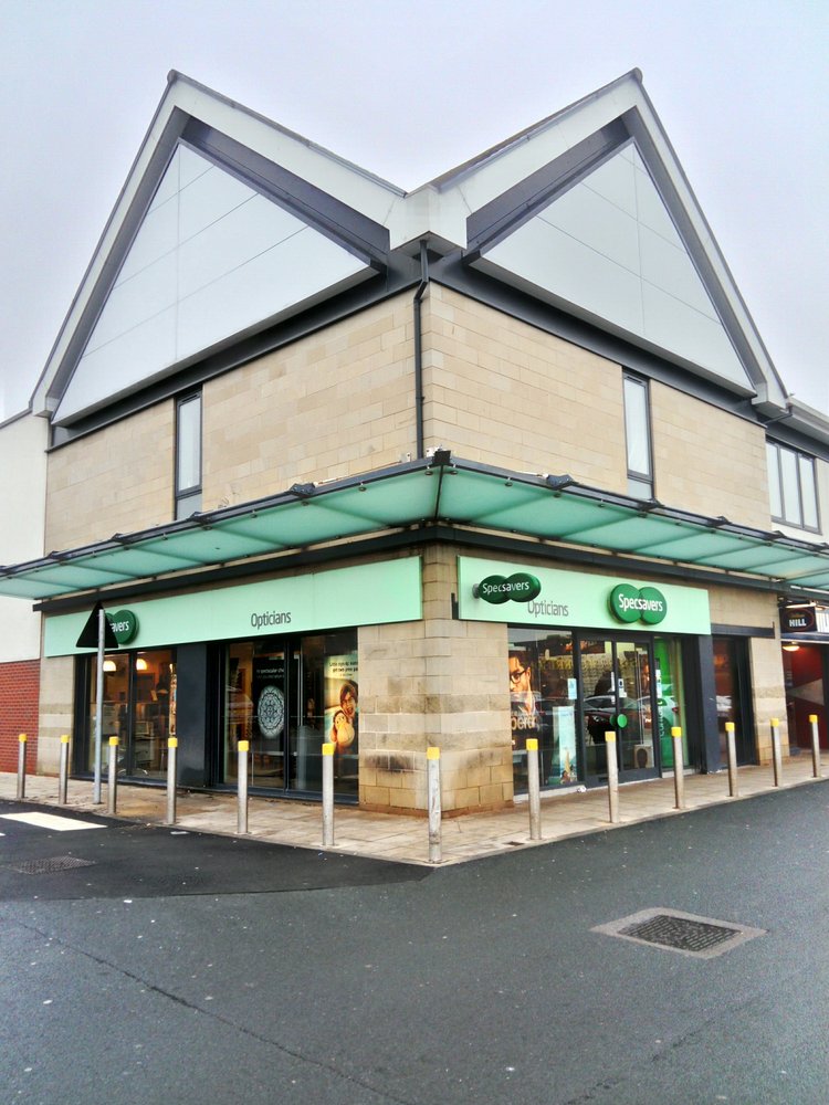 SPECSAVERS Updated June 2024 Commercial Street, Rothwell, West