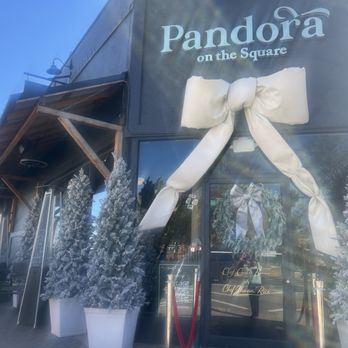 Pandora On The Square - Holiday Decor - Southern Near Me - McDonough, Georgia Pandora On The Square - Holiday Decor - Southern Near Me - McDonough, Georgia