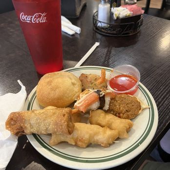 King Buffet - Eel roll, spring roll, sweet and sour chicken, bread roll, crab cake - Sushi Bars Near Me - Birmingham, Alabama King Buffet - Eel roll, spring roll, sweet and sour chicken, bread roll, crab cake - Sushi Bars Near Me - Birmingham, Alabama