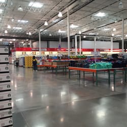 Costco Wholesale - Shopping at 4:00 PM!